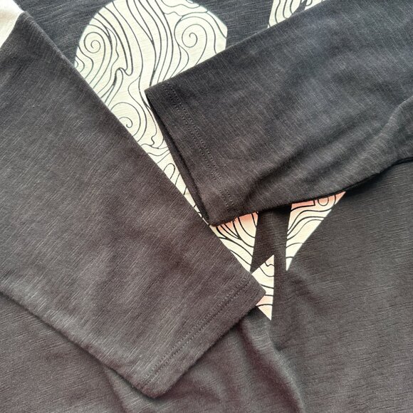 Torrid Super Soft Slub Jersey Top w/ Heart Graphic & Striped Sleeves Womens Sz 0 - Picture 4 of 6